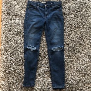 Free People high waist distressed knee jeans!!